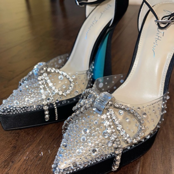 Betsey Johnson Cher Satin Rhinestone Bow Platform Pumps - Picture 3 of 6